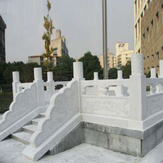 國旗臺(tái)的尺寸規(guī)格有什么標(biāo)準(zhǔn)或規(guī)范嗎？