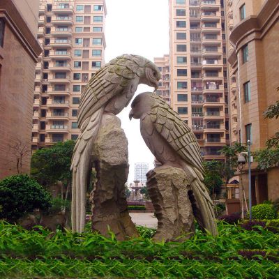 影響石雕兩只藝術鸚鵡報價的因素有哪些？