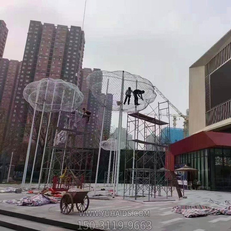廣場裝飾不銹鋼網(wǎng)格云朵藝術造型景觀雕塑