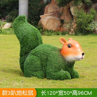 草坪戶外創(chuàng)意趴著的松鼠雕塑、
