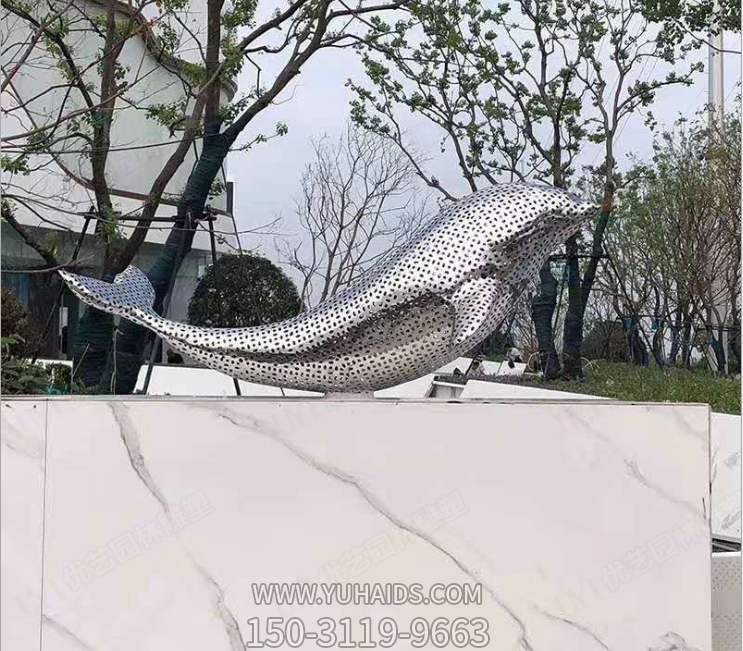 不銹鋼海豚景觀擺件，城市園林創(chuàng)意動物擺件雕塑