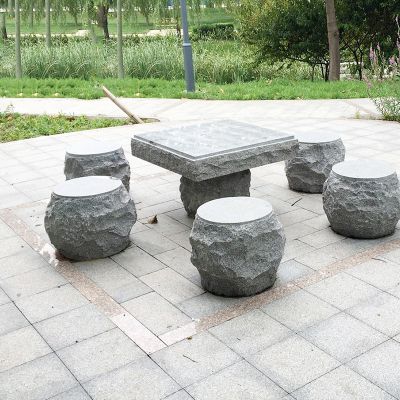 城市公園戶(hù)外擺放不規(guī)則石桌凳