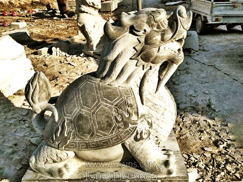 公園里擺放的坐著直視的青石石雕創(chuàng)意龍龜?shù)袼?>
                                <h2>公園里擺放的坐著直視的青石石雕創(chuàng)意龍龜?shù)袼?參數(shù)說(shuō)明</h2>
                                                                        <table>
                                      <tr>
                                        <th>產(chǎn)品標(biāo)題</th>
                                        <td>公園里擺放的坐著直視的青石石雕創(chuàng)意龍龜?shù)袼?/td>
                                      </tr>
                                      <tr>
                                        <th>發(fā)布時(shí)間</th>
                                        <td>2023-06-07 13:50</td>
                                      </tr>
                                      <tr>
                                        <th>價(jià)格</th>
                                        <td><span>電話咨詢</td>
                                      </tr>
                                                                              <tr>
                                          <th>雕刻內(nèi)容</th>
                                          <td>龍、龍龜</td>
                                        </tr>
                                                                              <tr>
                                          <th>應(yīng)用場(chǎng)所</th>
                                          <td>公園</td>
                                        </tr>
                                                                              <tr>
                                          <th>制作材質(zhì)</th>
                                          <td>石雕、青石、石雕</td>
                                        </tr>
                                                                          </table>
                                <h2>公園里擺放的坐著直視的青石石雕創(chuàng)意龍龜?shù)袼?詳細(xì)說(shuō)明</h2>
                                <p>玉海雕塑是一家綜合性的雕塑公司，擁有多款公園里擺放的坐著直視的青石石雕創(chuàng)意龍龜?shù)袼苣Ｐ?，可加工定制多種公園里擺放的坐著直視的青石石雕創(chuàng)意龍龜?shù)袼?，支持材質(zhì)、樣式、風(fēng)格、尺寸大小等方面的調(diào)整修改定制。我們所加工制作的公園里擺放的坐著直視的青石石雕創(chuàng)意龍龜?shù)袼苜|(zhì)優(yōu)價(jià)廉，遍布全國(guó)多個(gè)省市地區(qū)，想要了解更多案例圖片，請(qǐng)電話或微信咨詢。材質(zhì)、大小、樣式等都可以按需定制，還可根據(jù)您提供給的公園里擺放的坐著直視的青石石雕創(chuàng)意龍龜?shù)袼軜訄D進(jìn)行制作！如有相關(guān)需求，歡迎致電（微信同號(hào)）：<span>150-3119-9663</span></p>
                                                                <div   class=