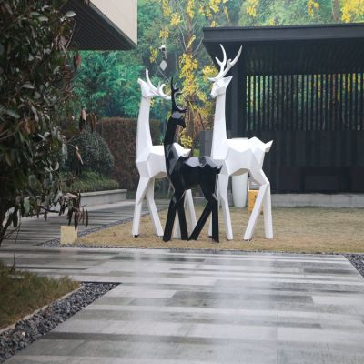 玻璃鋼塊面抽象梅花鹿，園林動物雕塑擺件