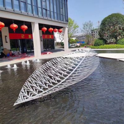 酒店廣場(chǎng)不銹鋼鏤空創(chuàng)意噴泉水景大型樹葉擺件