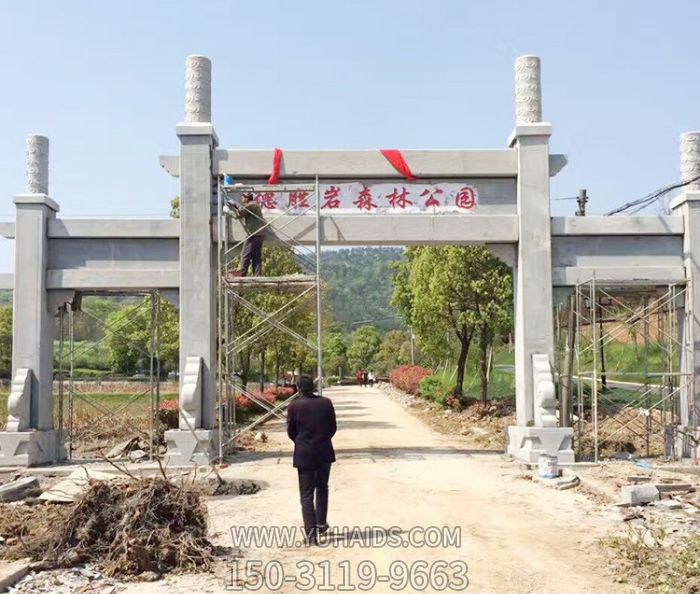 景區(qū)三門(mén)石柱簡(jiǎn)易大理石牌坊雕塑