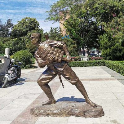 沖鋒，玻璃鋼仿銅戰(zhàn)士士兵雕塑