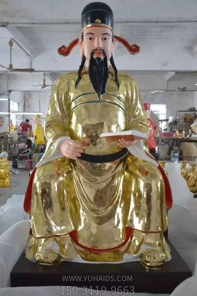 寺廟漆金玻璃鋼神佛城隍爺?shù)袼?>
                                <h2>寺廟漆金玻璃鋼神佛城隍爺?shù)袼?參數(shù)說(shuō)明</h2>
                                                                        <table>
                                      <tr>
                                        <th>產(chǎn)品標(biāo)題</th>
                                        <td>寺廟漆金玻璃鋼神佛城隍爺?shù)袼?/td>
                                      </tr>
                                      <tr>
                                        <th>發(fā)布時(shí)間</th>
                                        <td>2023-06-07 18:15</td>
                                      </tr>
                                      <tr>
                                        <th>價(jià)格</th>
                                        <td><span>電話咨詢</td>
                                      </tr>
                                                                              <tr>
                                          <th>制作材質(zhì)</th>
                                          <td>玻璃鋼</td>
                                        </tr>
                                                                          </table>
                                <h2>寺廟漆金玻璃鋼神佛城隍爺?shù)袼?詳細(xì)說(shuō)明</h2>
                                <p>玉海雕塑是一家綜合性的雕塑公司，擁有多款寺廟漆金玻璃鋼神佛城隍爺?shù)袼苣Ｐ?，可加工定制多種寺廟漆金玻璃鋼神佛城隍爺?shù)袼?，支持材質(zhì)、樣式、風(fēng)格、尺寸大小等方面的調(diào)整修改定制。我們所加工制作的寺廟漆金玻璃鋼神佛城隍爺?shù)袼苜|(zhì)優(yōu)價(jià)廉，遍布全國(guó)多個(gè)省市地區(qū)，想要了解更多案例圖片，請(qǐng)電話或微信咨詢。材質(zhì)、大小、樣式等都可以按需定制，還可根據(jù)您提供給的寺廟漆金玻璃鋼神佛城隍爺?shù)袼軜訄D進(jìn)行制作！如有相關(guān)需求，歡迎致電（微信同號(hào)）：<span>150-3119-9663</span></p>
                                                                <div   class=