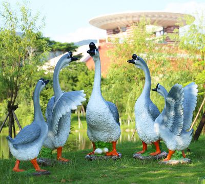 養(yǎng)殖場玻璃鋼仿真，彩繪天鵝雕塑