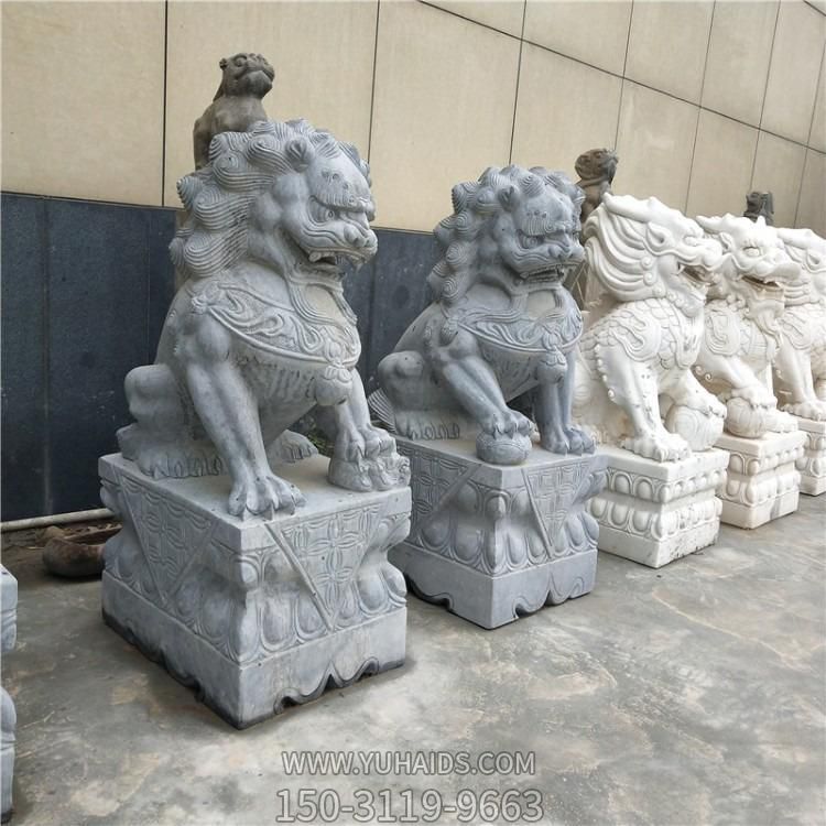 天然青石雕刻企業(yè)家用大門口鎮(zhèn)宅招財?shù)袼?>
                                <h2>天然青石雕刻企業(yè)家用大門口鎮(zhèn)宅招財?shù)袼?參數(shù)說明</h2>
                                                                        <table>
                                      <tr>
                                        <th>產(chǎn)品標題</th>
                                        <td>天然青石雕刻企業(yè)家用大門口鎮(zhèn)宅招財?shù)袼?/td>
                                      </tr>
                                      <tr>
                                        <th>發(fā)布時間</th>
                                        <td>2023-06-08 06:17</td>
                                      </tr>
                                      <tr>
                                        <th>價格</th>
                                        <td><span>電話咨詢</td>
                                      </tr>
                                                                              <tr>
                                          <th>制作材質(zhì)</th>
                                          <td>石雕、青石、石雕</td>
                                        </tr>
                                                                              <tr>
                                          <th>應(yīng)用場所</th>
                                          <td>企業(yè)</td>
                                        </tr>
                                                                          </table>
                                <h2>天然青石雕刻企業(yè)家用大門口鎮(zhèn)宅招財?shù)袼?詳細說明</h2>
                                <p>玉海雕塑是一家綜合性的雕塑公司，擁有多款天然青石雕刻企業(yè)家用大門口鎮(zhèn)宅招財?shù)袼苣Ｐ?，可加工定制多種天然青石雕刻企業(yè)家用大門口鎮(zhèn)宅招財?shù)袼?，支持材質(zhì)、樣式、風(fēng)格、尺寸大小等方面的調(diào)整修改定制。我們所加工制作的天然青石雕刻企業(yè)家用大門口鎮(zhèn)宅招財?shù)袼苜|(zhì)優(yōu)價廉，遍布全國多個省市地區(qū)，想要了解更多案例圖片，請電話或微信咨詢。材質(zhì)、大小、樣式等都可以按需定制，還可根據(jù)您提供給的天然青石雕刻企業(yè)家用大門口鎮(zhèn)宅招財?shù)袼軜訄D進行制作！如有相關(guān)需求，歡迎致電（微信同號）：<span>150-3119-9663</span></p>
                                                                <div   class=
