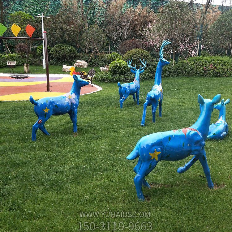 梅花鹿，公園草坪裝飾動物擺件雕塑