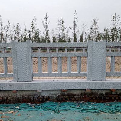城市河道邊裝飾大理石雕刻防護欄桿；欄板