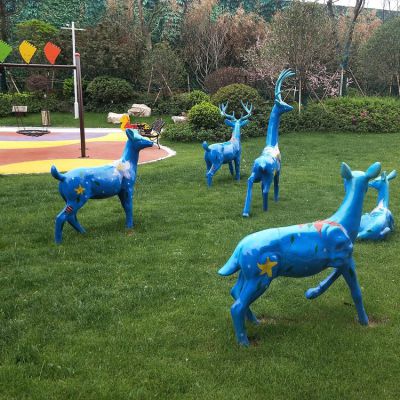 梅花鹿，公園草坪裝飾動(dòng)物擺件