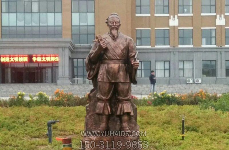 學(xué)校廣場擺放古代名人木匠魯班鑄銅雕塑 學(xué)校廣場擺放古代名人木匠魯班鑄銅雕塑