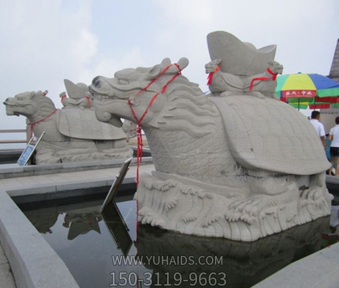 景區(qū)擺放的身上背著元寶的砂石石雕創(chuàng)意龍龜?shù)袼?>
                                <h2>景區(qū)擺放的身上背著元寶的砂石石雕創(chuàng)意龍龜?shù)袼?參數(shù)說明</h2>
                                                                        <table>
                                      <tr>
                                        <th>產(chǎn)品標(biāo)題</th>
                                        <td>景區(qū)擺放的身上背著元寶的砂石石雕創(chuàng)意龍龜?shù)袼?/td>
                                      </tr>
                                      <tr>
                                        <th>發(fā)布時間</th>
                                        <td>2023-06-08 13:57</td>
                                      </tr>
                                      <tr>
                                        <th>價格</th>
                                        <td><span>電話咨詢</td>
                                      </tr>
                                                                              <tr>
                                          <th>雕刻內(nèi)容</th>
                                          <td>龍、龍龜</td>
                                        </tr>
                                                                              <tr>
                                          <th>制作材質(zhì)</th>
                                          <td>石雕</td>
                                        </tr>
                                                                          </table>
                                <h2>景區(qū)擺放的身上背著元寶的砂石石雕創(chuàng)意龍龜?shù)袼?詳細說明</h2>
                                <p>玉海雕塑是一家綜合性的雕塑公司，擁有多款景區(qū)擺放的身上背著元寶的砂石石雕創(chuàng)意龍龜?shù)袼苣Ｐ?，可加工定制多種景區(qū)擺放的身上背著元寶的砂石石雕創(chuàng)意龍龜?shù)袼埽С植馁|(zhì)、樣式、風(fēng)格、尺寸大小等方面的調(diào)整修改定制。我們所加工制作的景區(qū)擺放的身上背著元寶的砂石石雕創(chuàng)意龍龜?shù)袼苜|(zhì)優(yōu)價廉，遍布全國多個省市地區(qū)，想要了解更多案例圖片，請電話或微信咨詢。材質(zhì)、大小、樣式等都可以按需定制，還可根據(jù)您提供給的景區(qū)擺放的身上背著元寶的砂石石雕創(chuàng)意龍龜?shù)袼軜訄D進行制作！如有相關(guān)需求，歡迎致電（微信同號）：<span>150-3119-9663</span></p>
                                                                <div   class=
