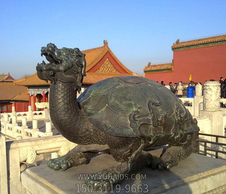 景區(qū)擺放的抬頭的玻璃鋼創(chuàng)意龍龜?shù)袼?>
                                <h2>景區(qū)擺放的抬頭的玻璃鋼創(chuàng)意龍龜?shù)袼?參數(shù)說明</h2>
                                                                        <table>
                                      <tr>
                                        <th>產(chǎn)品標(biāo)題</th>
                                        <td>景區(qū)擺放的抬頭的玻璃鋼創(chuàng)意龍龜?shù)袼?/td>
                                      </tr>
                                      <tr>
                                        <th>發(fā)布時間</th>
                                        <td>2023-06-08 13:59</td>
                                      </tr>
                                      <tr>
                                        <th>價格</th>
                                        <td><span>電話咨詢</td>
                                      </tr>
                                                                              <tr>
                                          <th>雕刻內(nèi)容</th>
                                          <td>龍、龍龜</td>
                                        </tr>
                                                                              <tr>
                                          <th>制作材質(zhì)</th>
                                          <td>玻璃鋼</td>
                                        </tr>
                                                                          </table>
                                <h2>景區(qū)擺放的抬頭的玻璃鋼創(chuàng)意龍龜?shù)袼?詳細(xì)說明</h2>
                                <p>玉海雕塑是一家綜合性的雕塑公司，擁有多款景區(qū)擺放的抬頭的玻璃鋼創(chuàng)意龍龜?shù)袼苣Ｐ?，可加工定制多種景區(qū)擺放的抬頭的玻璃鋼創(chuàng)意龍龜?shù)袼?，支持材質(zhì)、樣式、風(fēng)格、尺寸大小等方面的調(diào)整修改定制。我們所加工制作的景區(qū)擺放的抬頭的玻璃鋼創(chuàng)意龍龜?shù)袼苜|(zhì)優(yōu)價廉，遍布全國多個省市地區(qū)，想要了解更多案例圖片，請電話或微信咨詢。材質(zhì)、大小、樣式等都可以按需定制，還可根據(jù)您提供給的景區(qū)擺放的抬頭的玻璃鋼創(chuàng)意龍龜?shù)袼軜訄D進(jìn)行制作！如有相關(guān)需求，歡迎致電（微信同號）：<span>150-3119-9663</span></p>
                                                                <div   class=