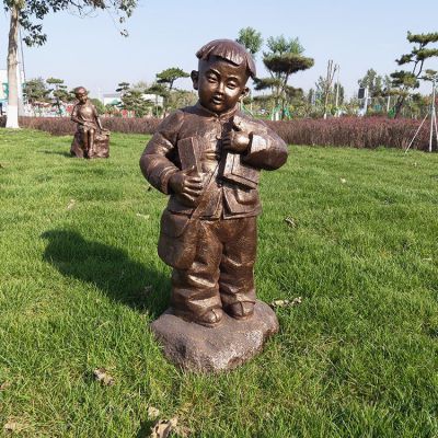 定制小孩吹喇叭雕塑需要多少錢？